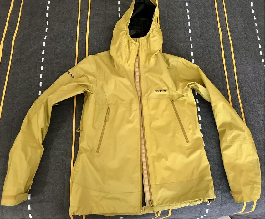 Леко яке за дъжд Trangoworld - М