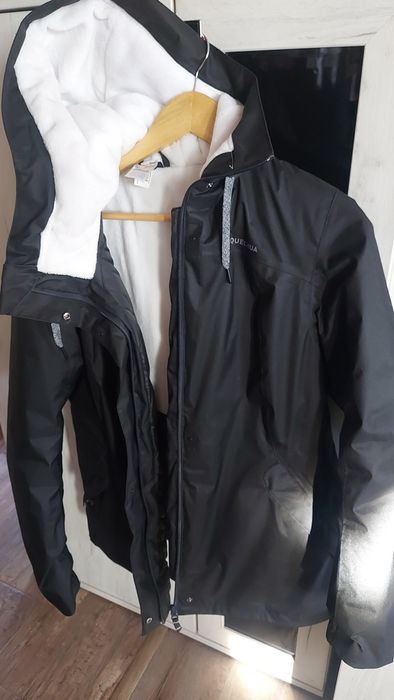 Дамско непромокаемо яке