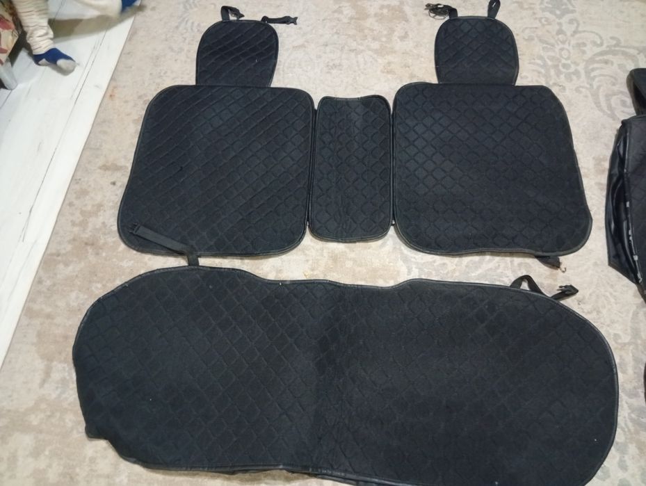 Продам комплект чехлов