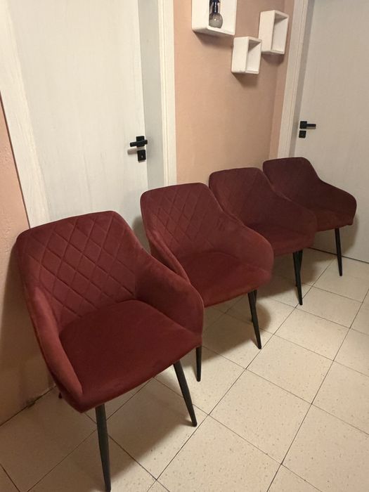 4 трапезни стола