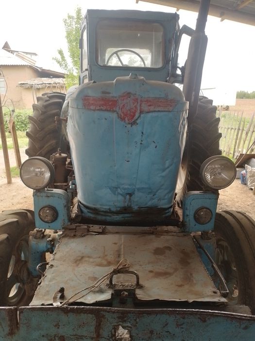 T 40 Traktor soyiladi