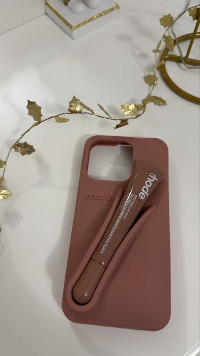 Husa Rhode include gloss