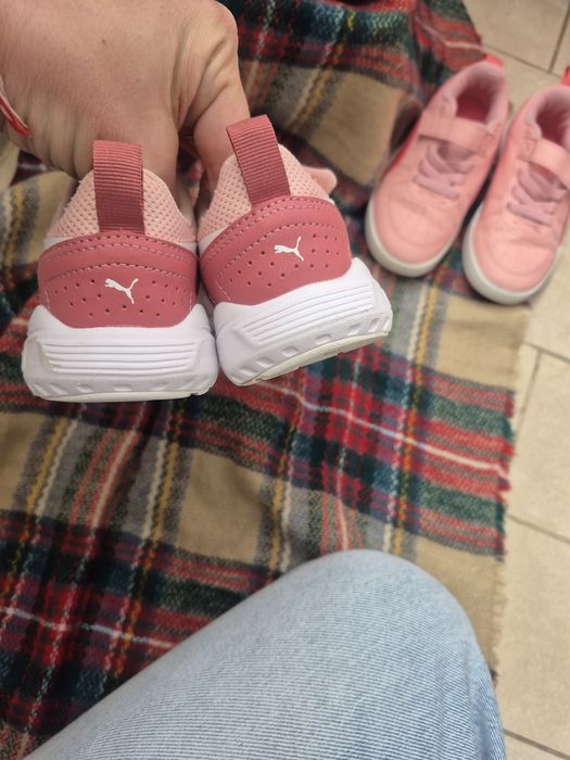 Adidasi Puma fete , mărimea 30