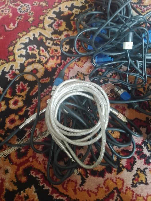 Sotiladi mikrafon kabeli kelishtirilgan narxda