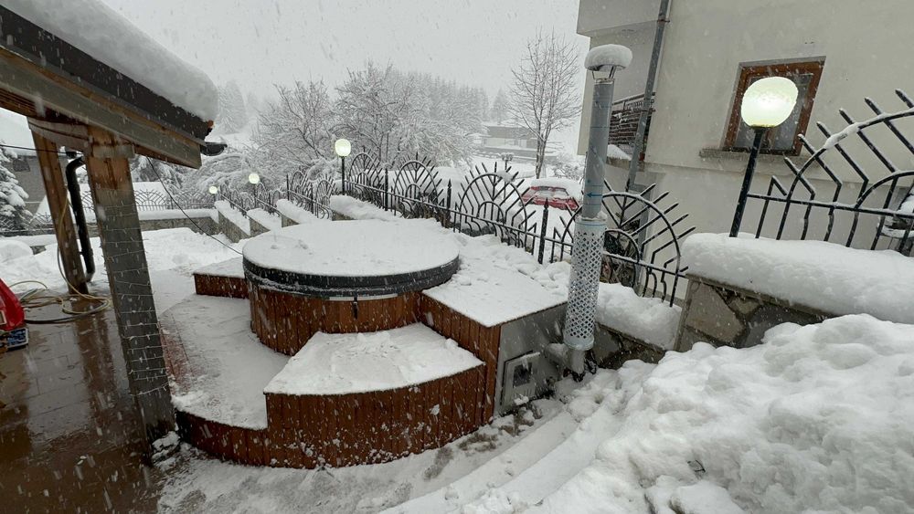 Уникален дизайн, външна хидромасажна вана-джакузи с вградена печка