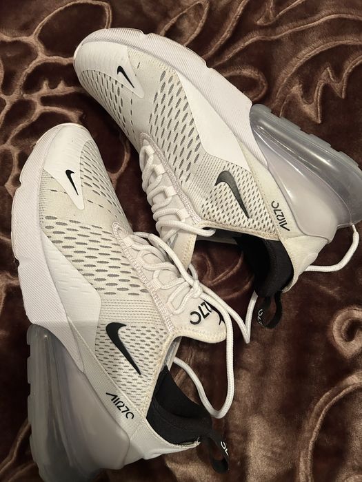 Adidași Nike Air Max 270