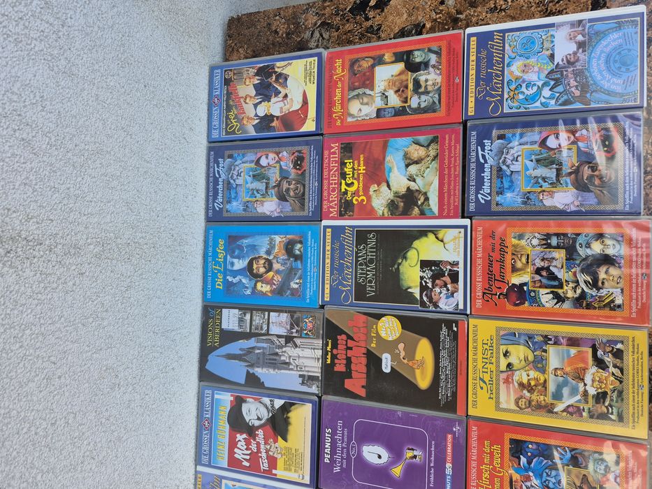 Vând 50 casete video VHS originale colectie filme Documentare, flori,