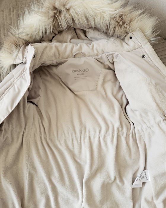 Зимняя куртка на девочку