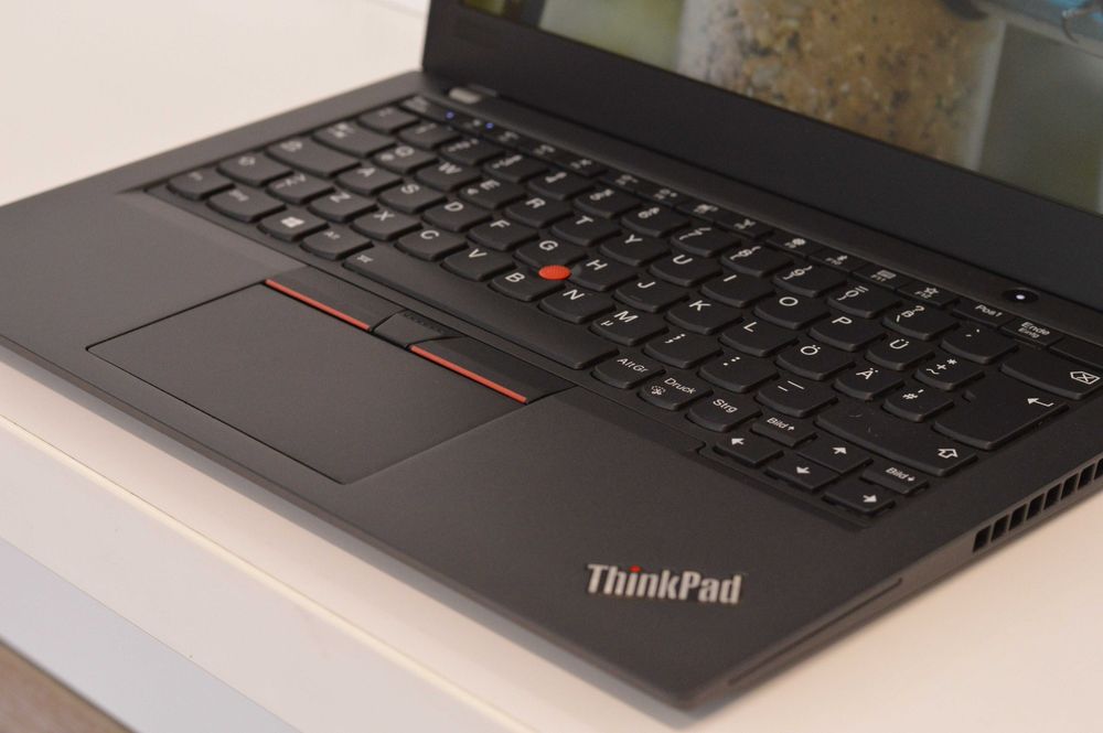 Lenovo ThinkPad X280 - Intel® Core™ i5-8350U / 16GB RAM DDR4 / 256GB SSD NVMe / 12 месеца Гаранция!