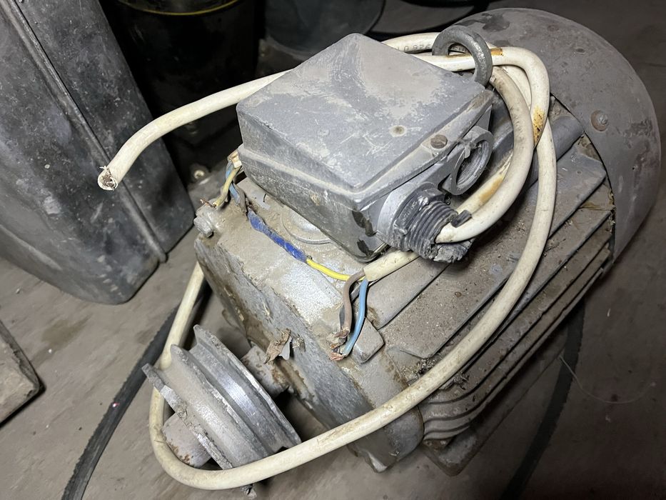 Электродвигатель 3 ква