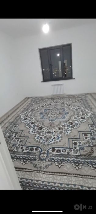 Arenda , Xonabod metro 3 xonali uyga ishlaydigan erkak kishilar qoʻyil