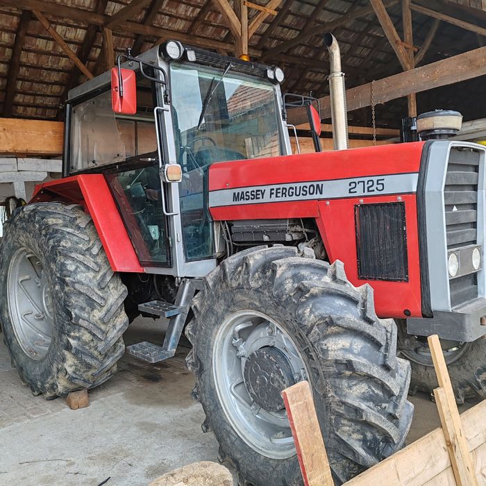 Massey Ferguson 2725
