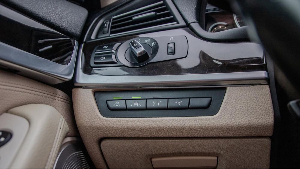 BMW Seria 5 F10 LCI 535D 2014 -echipare HIGH