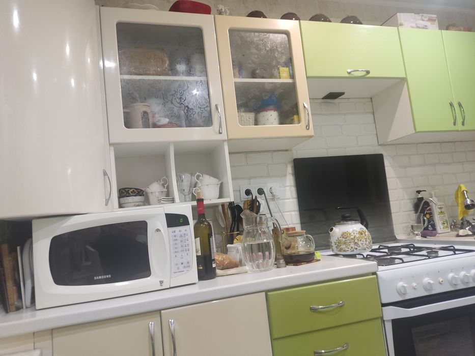 Продам КУХНЮ по частям!