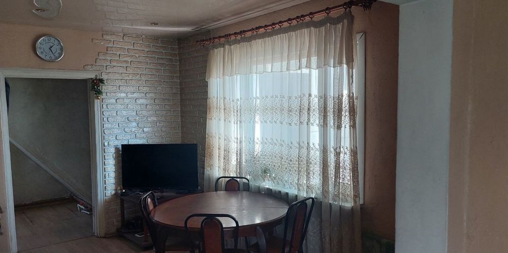 Продаётся 4-х комнатный  дом