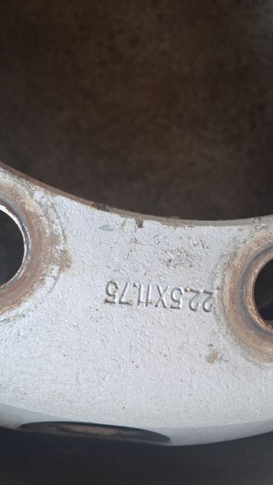 Диски 22.5×11.75 на бочку