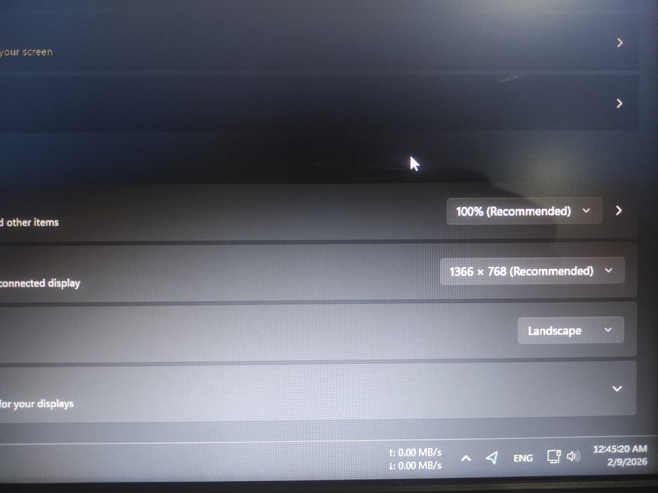2ta monitor 220ming. 1366x768p va 19.5