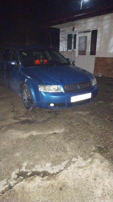 AUDI 8 E 2003 benzină