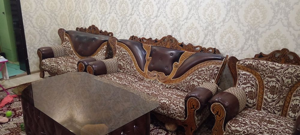 Срочно продам комплект гостиной мебели