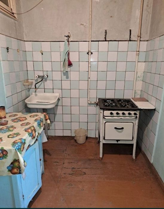 Юнсабадский.  Рядом.  Тахтапул анкология.  2 остановка мегапланет. Люб