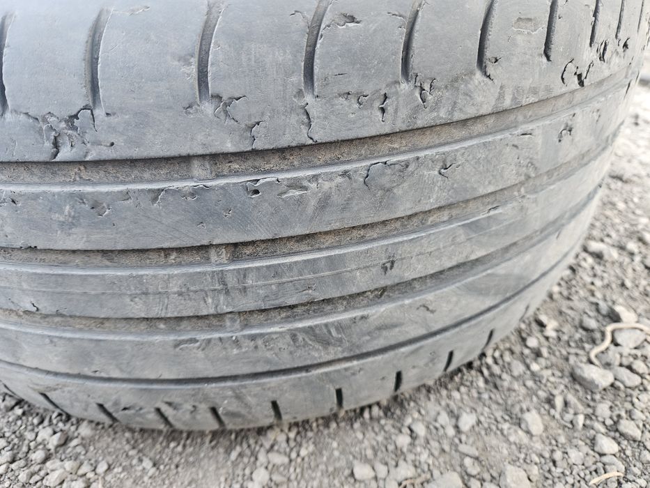 Продам шины 255/40r19