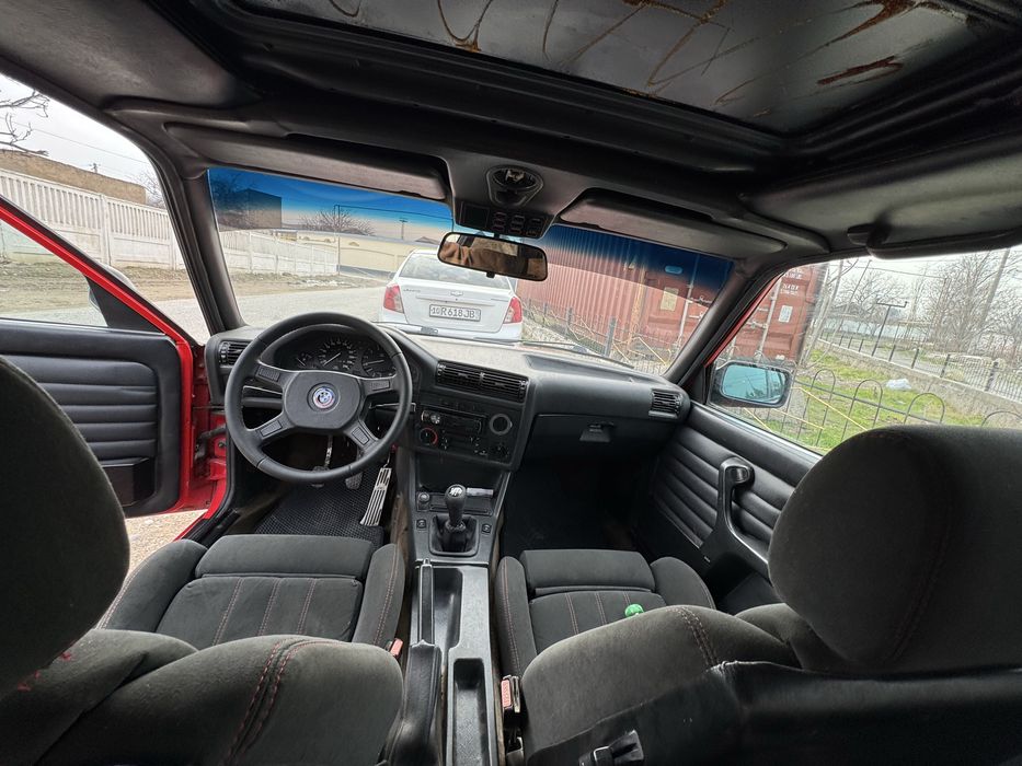 BMW e30 coupe 1984 yil, m50 b2,5 dvigitel