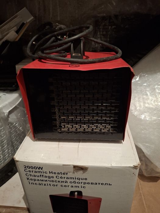 Vând încălzitor ceramic
