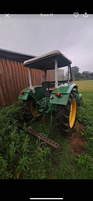 Tractor cu încărcător frontal