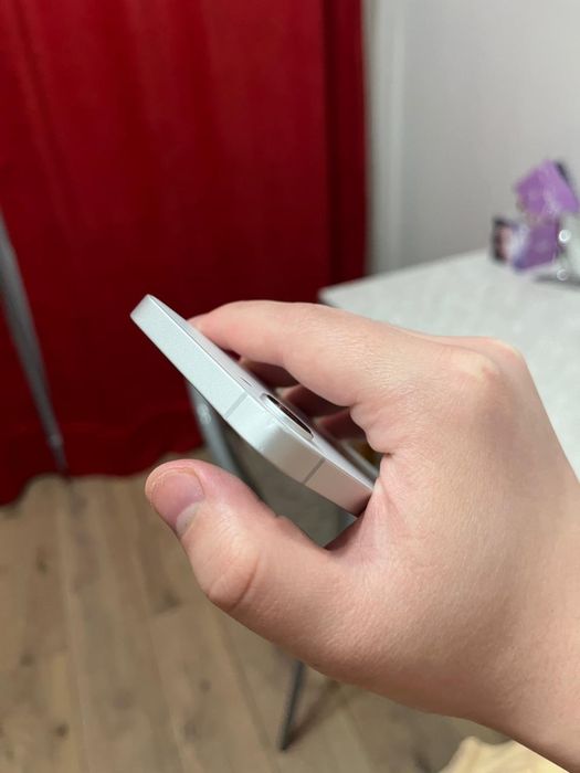 обмен iphone 16e