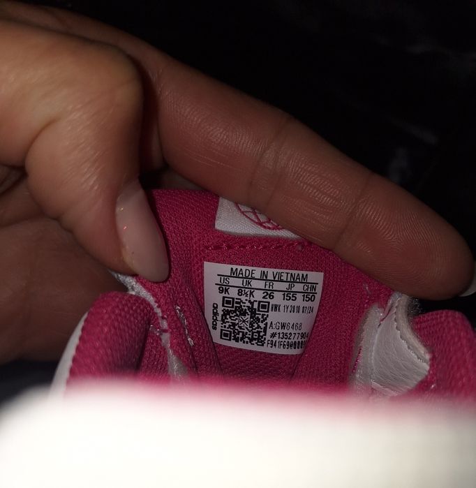 Нови маратонки Адидас, н26