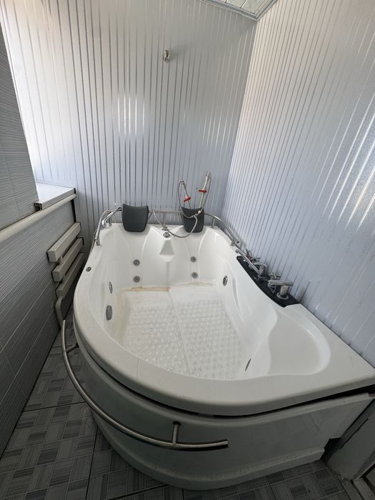 Продам джакузи ванну