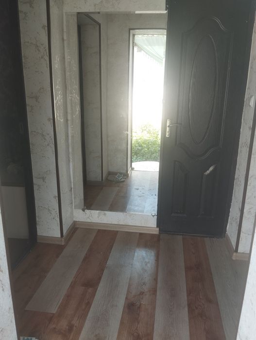 Uy sotiladi Toshkent shahar bektemir tumani honobot mahallada.