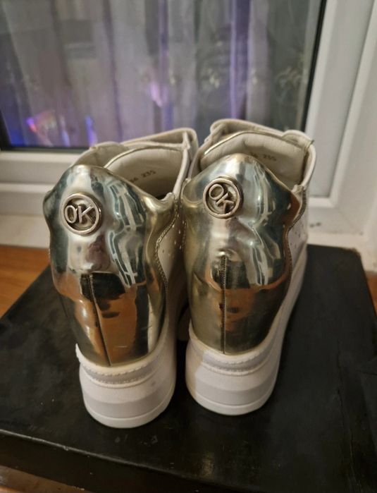 Adidasi dama platformă