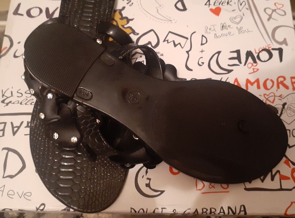 Продам    обувь!!