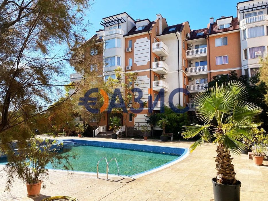 Продава се Двустаен апартамент в к.к. Слънчев бряг - 102 кв.м за 834 €/кв.м - Снимка #1