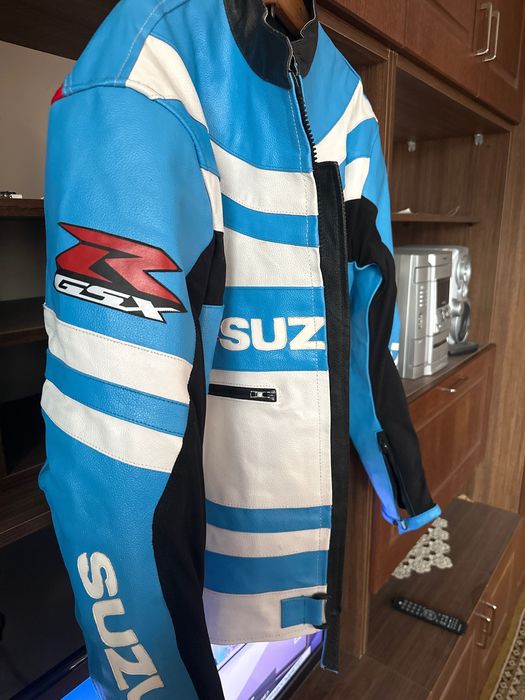 Яке с протектори за мотори Suzuki кожа 4xl оригинално