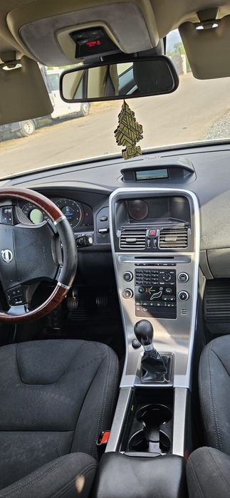 VOLVO XC60 2010 — imagine 5