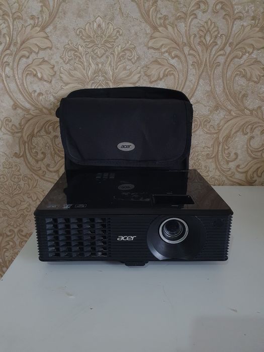 Проектор acer со всеми проводами