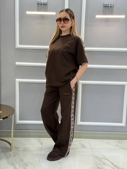 Дамски комплект Guess в кафяв цвят