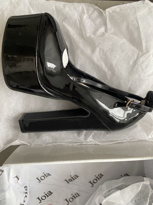 Обувки модел Nilam black лак 37