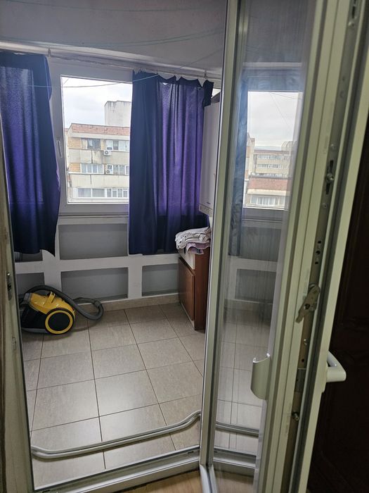 Inchiriez apartament vizavi hotel Decebal