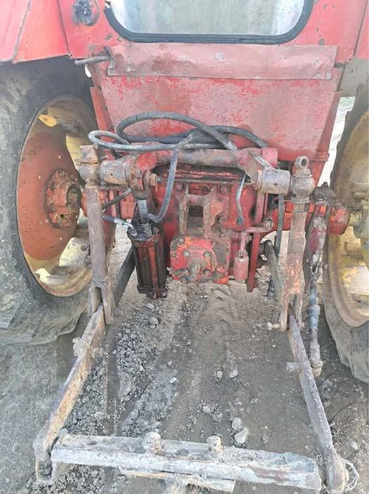 Vând tractor U650 in stare buna de funcionare