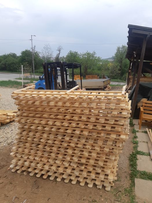 Декоративни дървени огради за градина