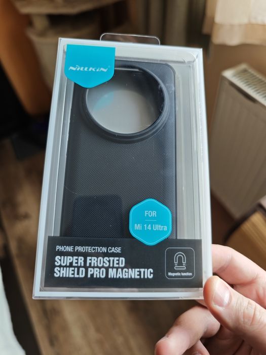 Vând husa Xiaomi 14 Ultra Nillkin Super Frosted Magsafe Shield Pro new
