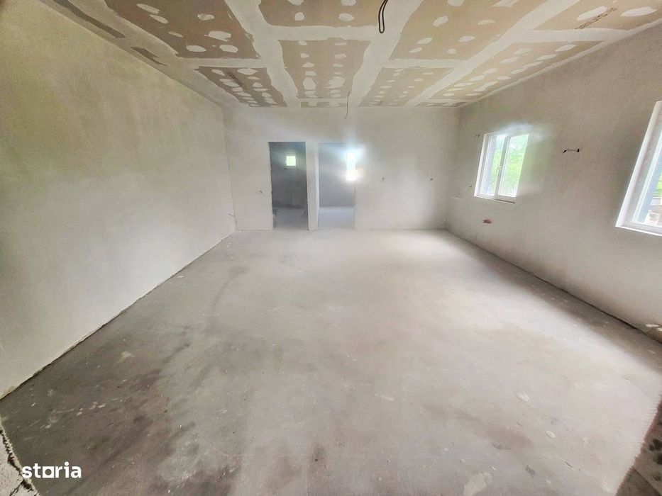 Vindem casa in localitate Lumina