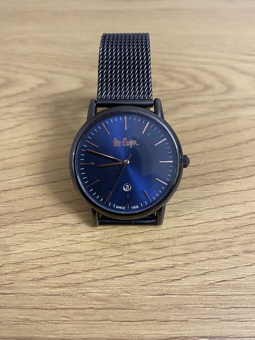 Часовник Lee Cooper, много запазен