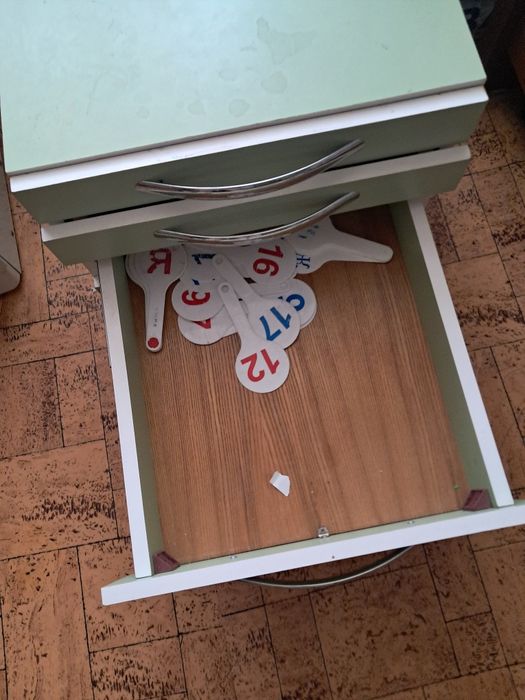 Продам тумбу и полку