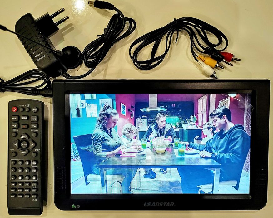 Малък телевизор портативен цифров тунер кола камион автомобил 12V 220V