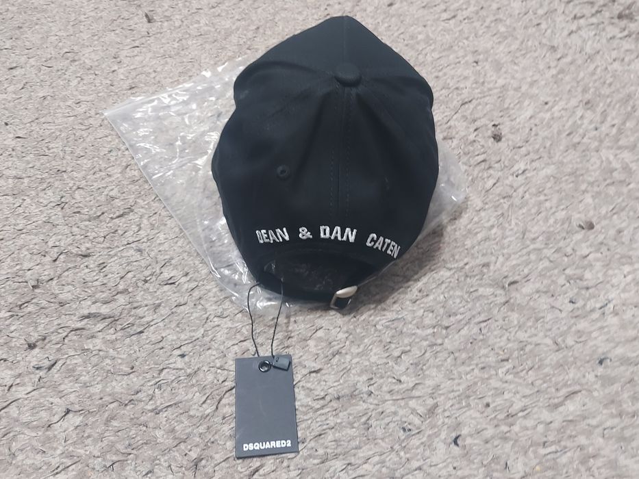 Sapca Dsquared2 ICON noua