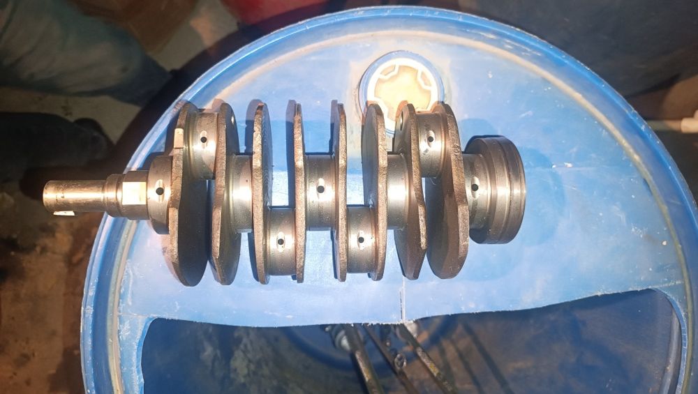 Продам коленвал Subaru EJ205 (оригинал)